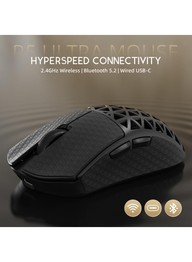 هجوم القرش ماوس الألعاب R5 Ultra 8K اللاسلكي، والبلوتوث، والسلكي بدقة 42000 نقطة في البوصة - مستشعر PAW3950 MAX - هيكل من ألياف الكربون فائق الخفة بوزن 39 غرامًا - شريحة Nordic 52840 MCU - Image 5